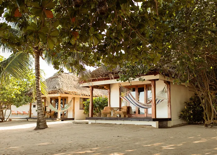 Almond Beach Resort At Jaguar Reef